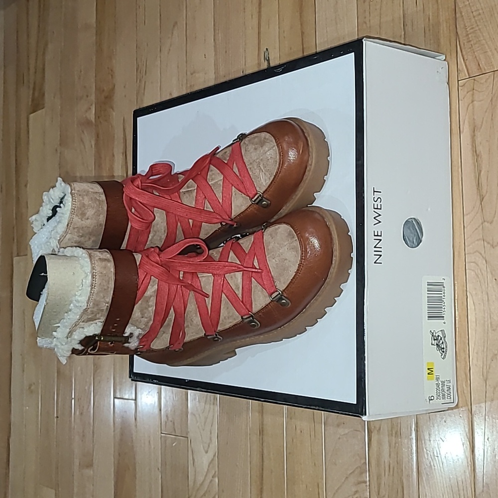 Nine West Orynne cognac lug sole booties sz 6